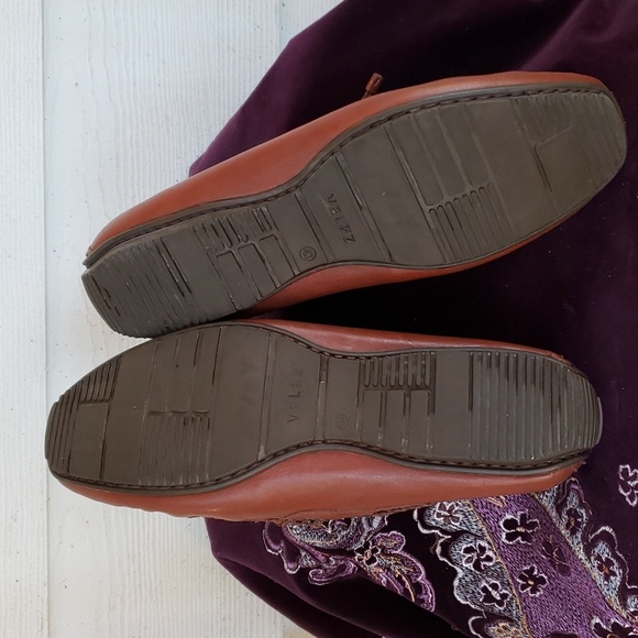 EUC VELEZ driving shoe / moc with soft technology (42 - 10.5USA) in cognac - Picture 7 of 9